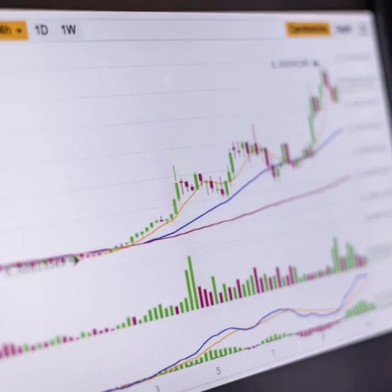 Bitcoin Struggles to Maintain Momentum Amid Strong US Jobs Data and Fed Rate-Cut Speculation