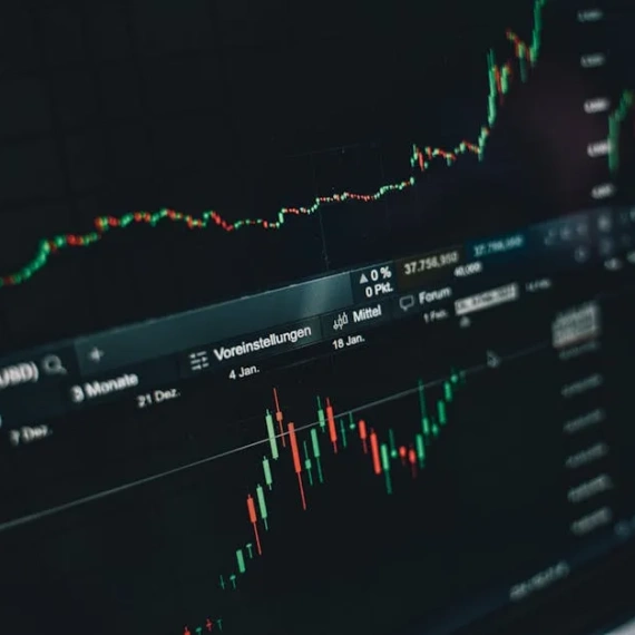 Federal Reserve Cuts Rates: What It Means for Bitcoin’s Fragile Position Under $100K