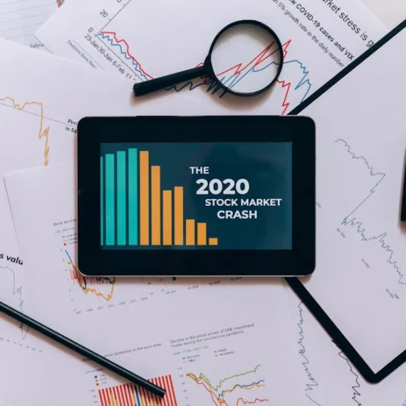 Bitdeer Stock Plummets Following $300 Million Debt Offering Announcement