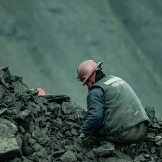 Bitcoin Mining Difficulty Drops 7.7%: What This Means For Miners And AI Rivals