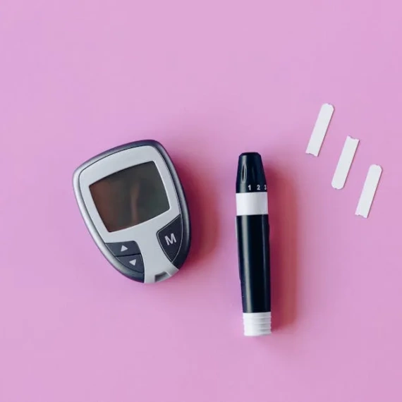 Bitcoin Holds Firm at $68K While Gold Tests Critical $5K Support Level