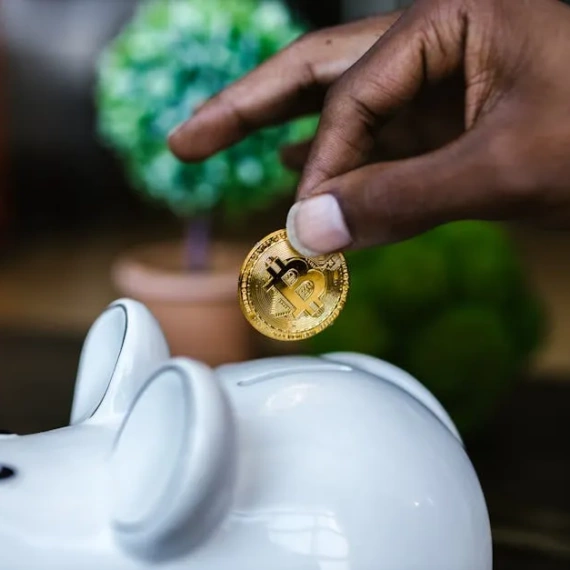 UAE Central Bank Confirms Stability Amid Regional Tensions, Crypto Sector Flourishes