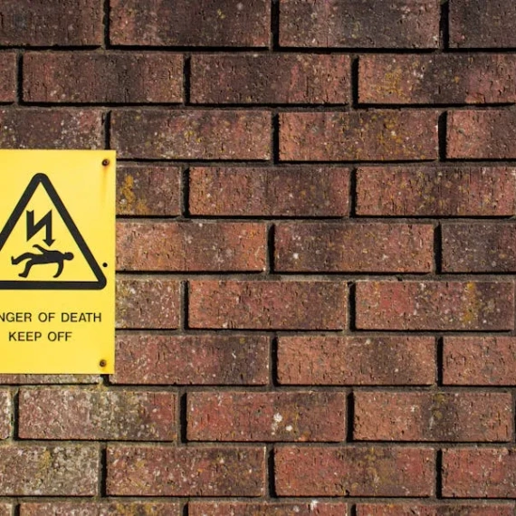 RaveDAO’s RAVE Token Risks Major Crash Amid Manipulation Claims and Technical Warning