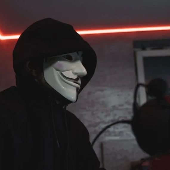Vitalik Buterin Challenges AI to Unmask His Anonymous Ethereum Writing