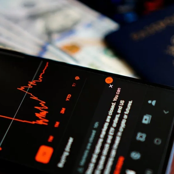 US House Passes Congressional Stock Trading Ban: Key Details, Loopholes, and What Happens Next