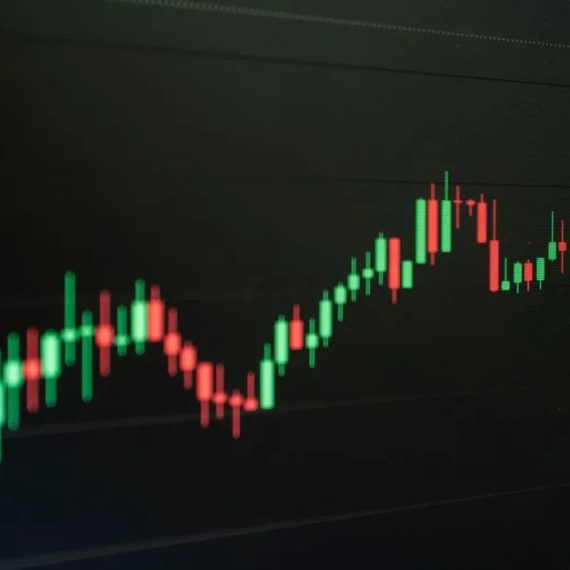 Bitcoin Approaches a Key Technical Breakout: Could BTC Target $76,000?
