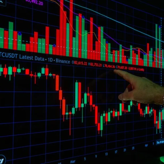 Bitcoin Short Squeeze Sends Futures Open Interest Tumbling—Why the Rally May Still Have Room to Run