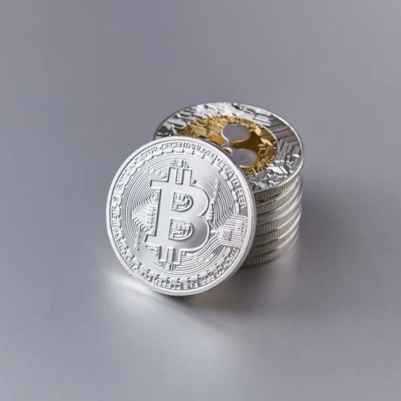 Navigating XRP’s ETF Outflow: How Investors Can Leverage DeFi for Steady Yields