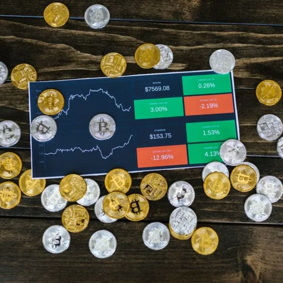 Bitcoin Tags $65K as S&P 500 Rebounds on U.S.-Iran Rhetoric