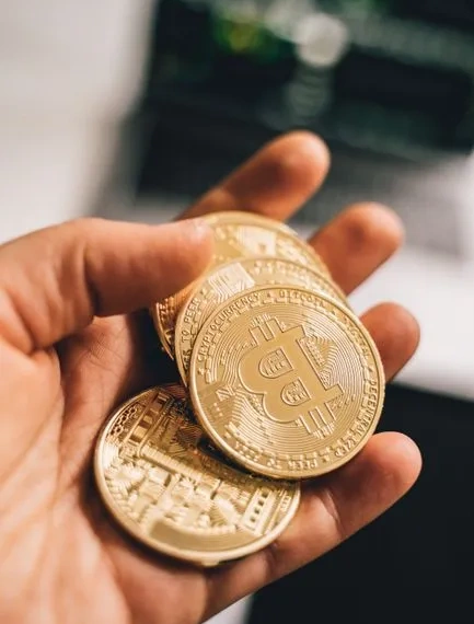 Aave V4 Bitcoin Lending: How an Anchorage-Custodied BTC Proposal Could Change DeFi