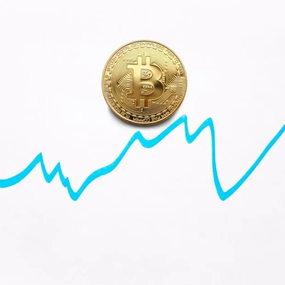 Bitcoin Under Pressure as Rates Rise: What the Soft Jobs Report Means for BTC