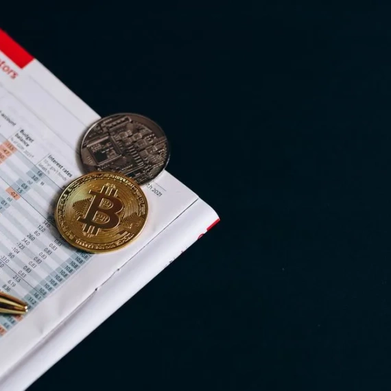 Bitcoin Slides Back to $81,000 as Stocks Fall and Rate Expectations Shift