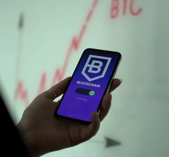 Qivalis Wins Dutch E-Money License for Its Euro Stablecoin: What Comes Next Under MiCA